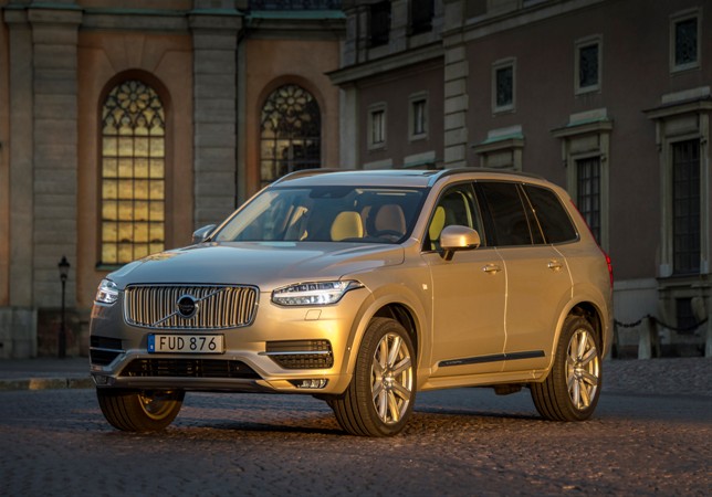 Volvo XC90 in Luminous Sand